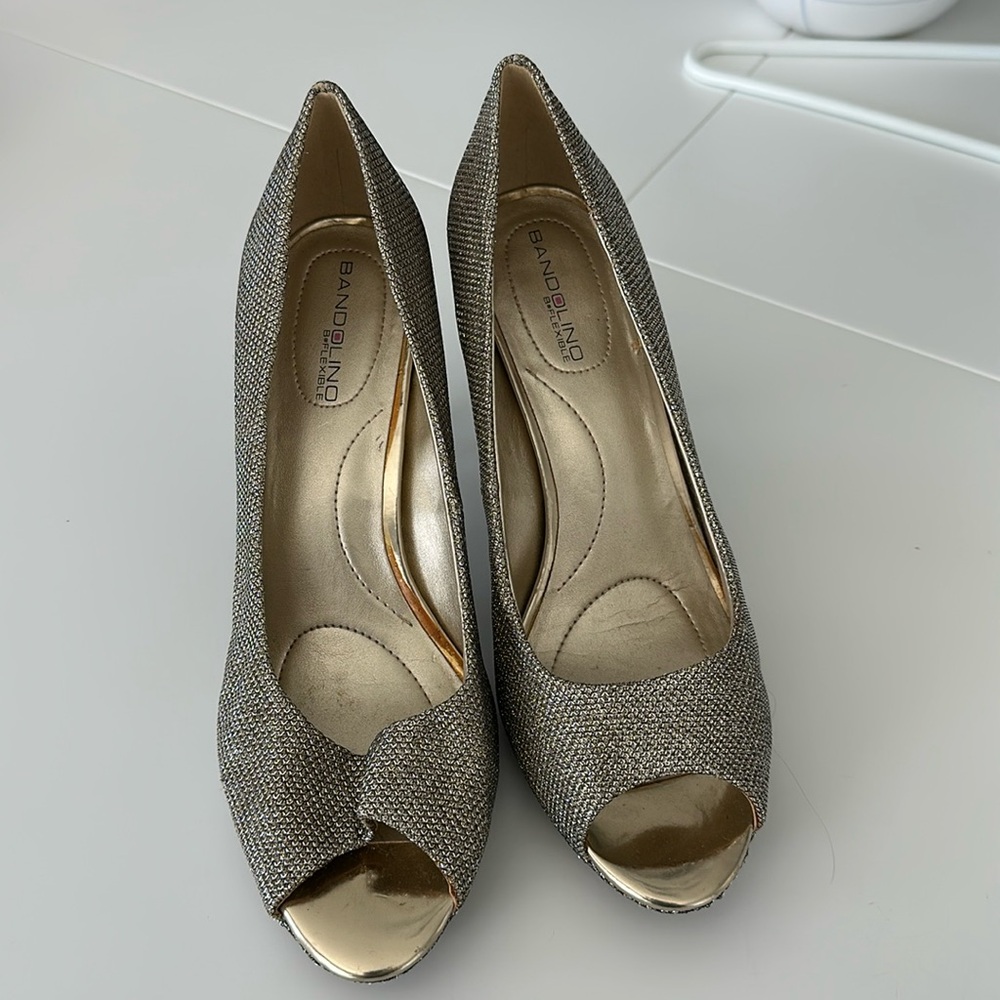 Brandolino Women’s Rainaa Pump- Gold Glamour